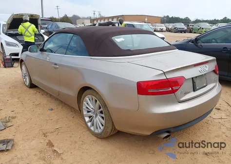 2011 Audi A5 2.0T Premium из США, поврежденный, VIN WAULFAFH6BN007486